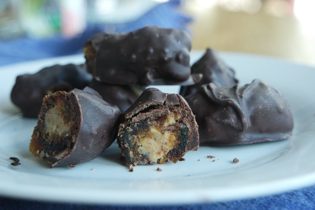 chocolate, dates and peanut butter - better than a Snickers bar!